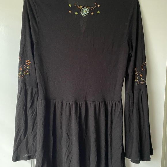 Free People Black Tunic Top with Effortless Style - Picture 3 of 3